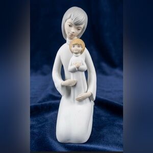 VTG Ferrand Spain Porcelain Figurine Mother and Child Kneeling - 9" Matte